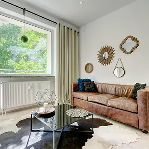 https://mirrors-apartment.gdanskhotel.org